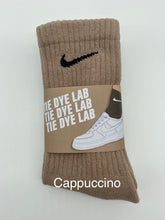 Load image into Gallery viewer, Nike Tie Dye Cappuccino Crew Sock
