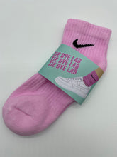 Load image into Gallery viewer, Nike Pink Tie Dye Ankle Sock
